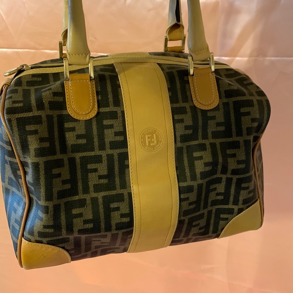 Fendi Vintage 1925 Zucca Duffle Bag Purse✨